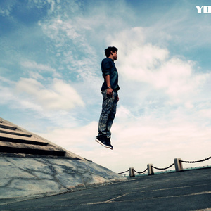 你帮我下个黄色一级片
