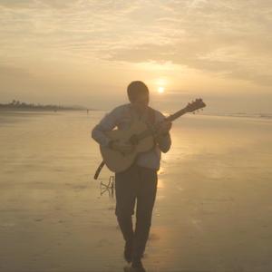 你帮我下个黄色一级片
